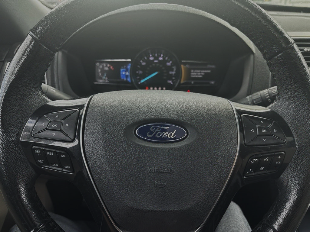 Used 2018 Ford Explorer Limited FWD image 17