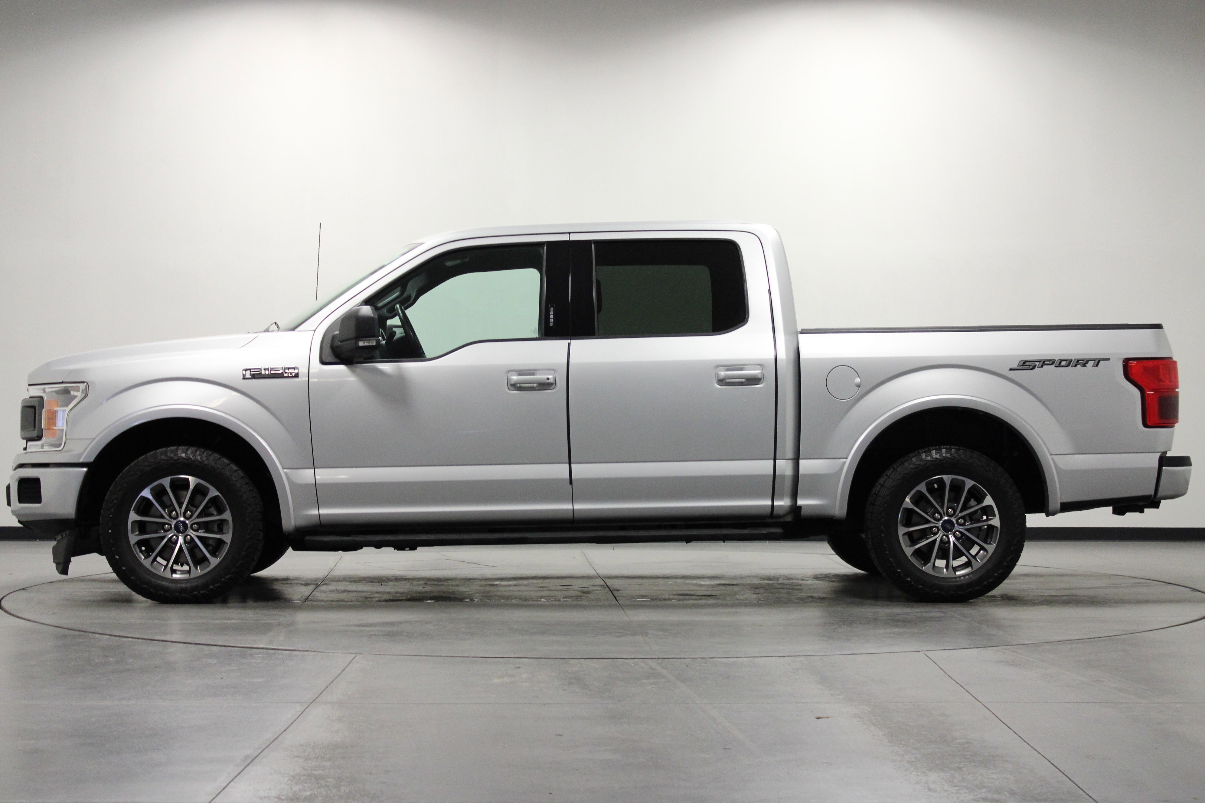 Used 2019 Ford F150 XLT w/ Equipment Group 302A Luxury image 8
