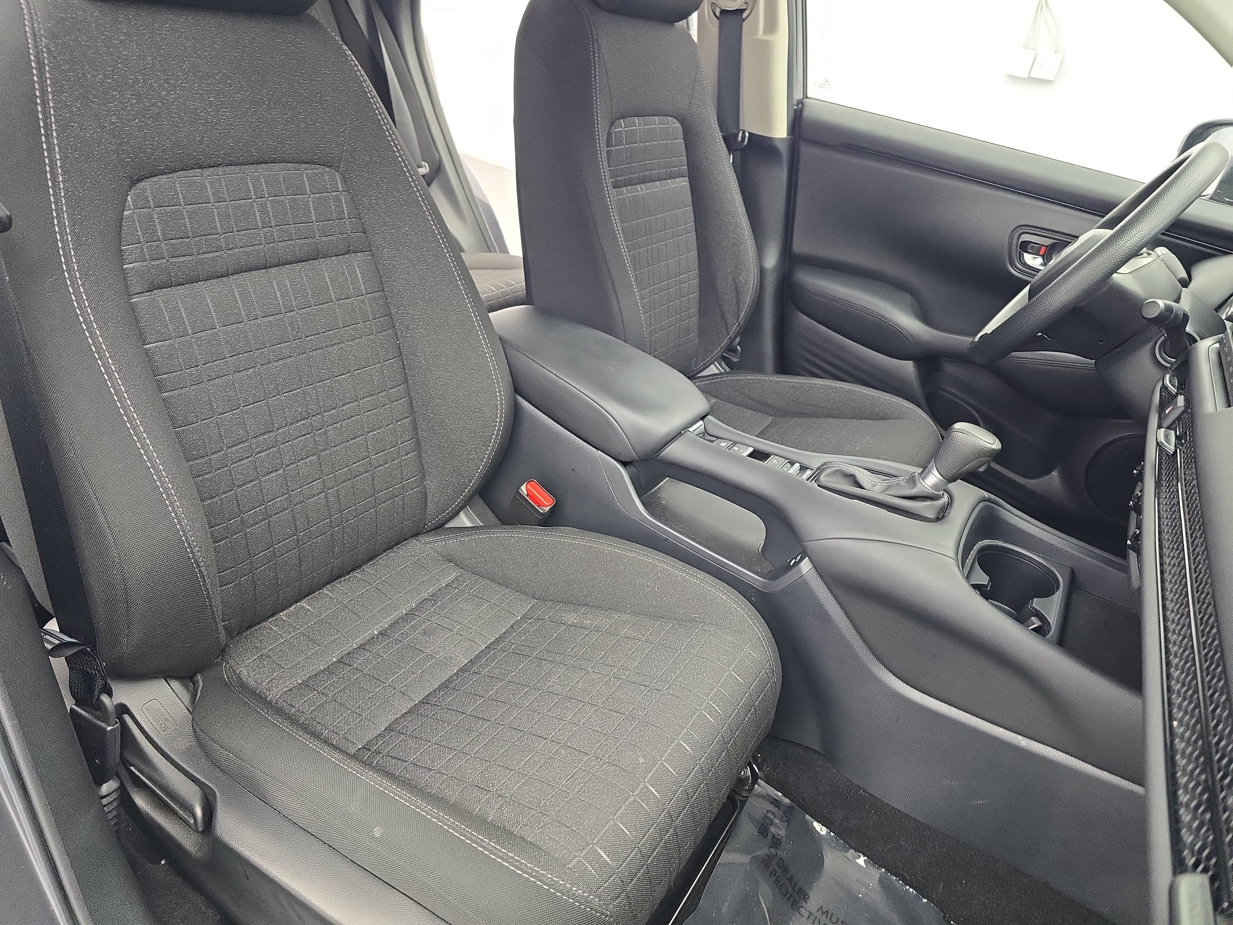 Used 2024 Honda HR-V LX image 10