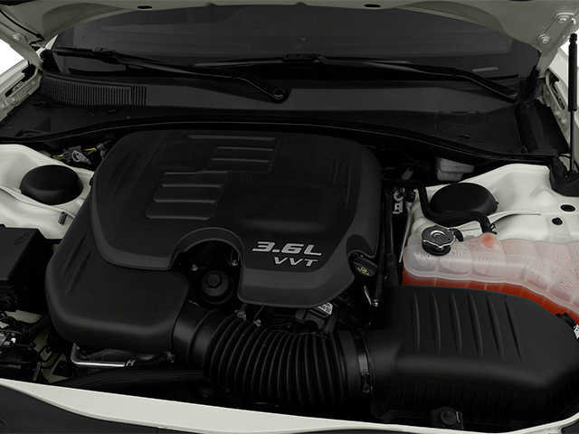 Used 2013 Dodge Charger SE RWD image 16