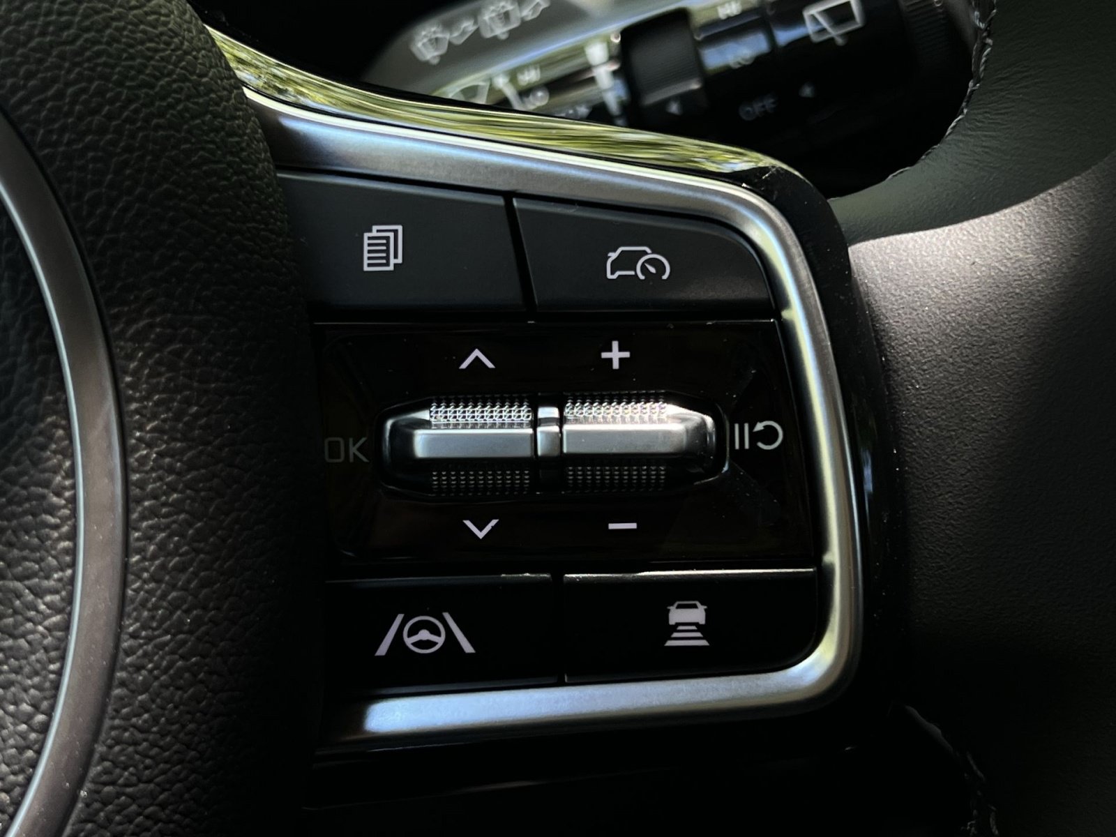 New 2026 Kia Carnival SX Prestige FWD image 30