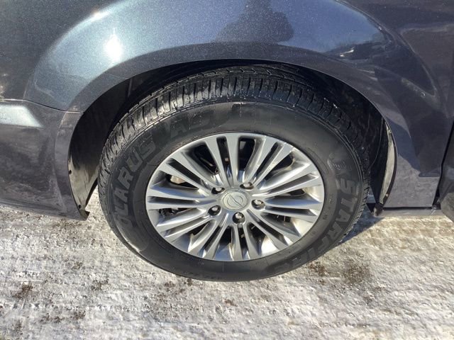 Used 2014 Chrysler Town & Country Touring-L w/ Driver Convenience Group image 37