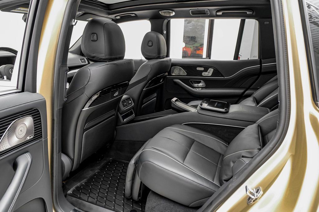 Used 2023 Mercedes-Benz Maybach GLS 600 4MATIC image 34