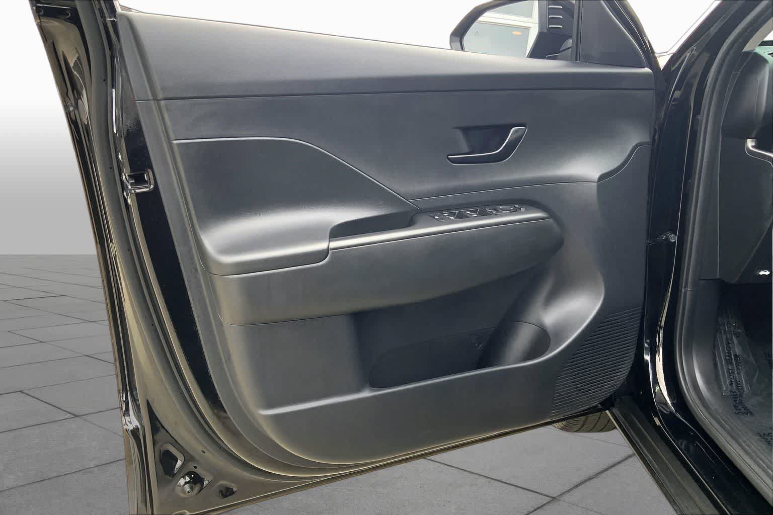 Used 2024 Hyundai Kona SEL FWD image 20