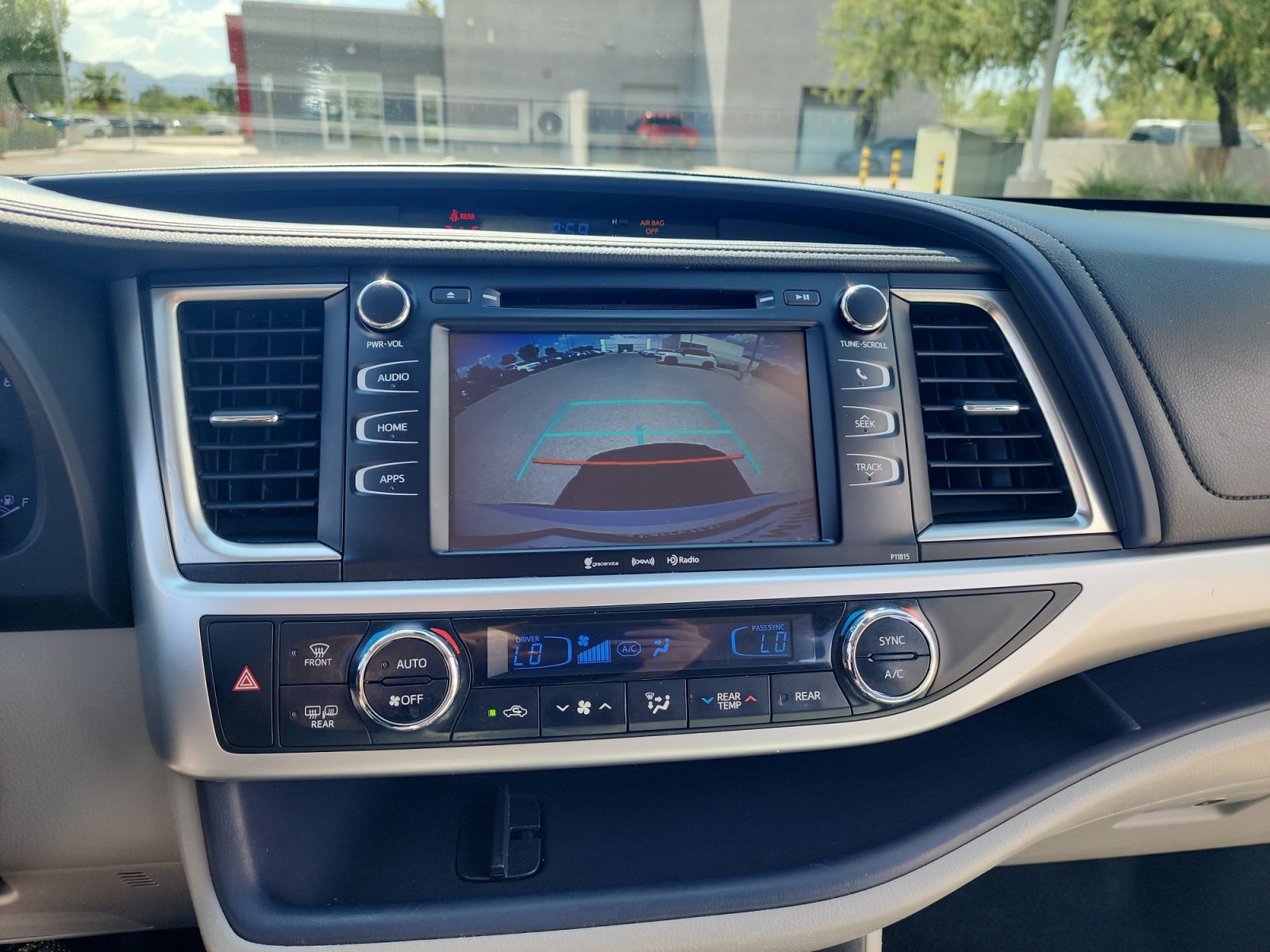 Used 2019 Toyota Highlander Plus AWD/4WD image 29