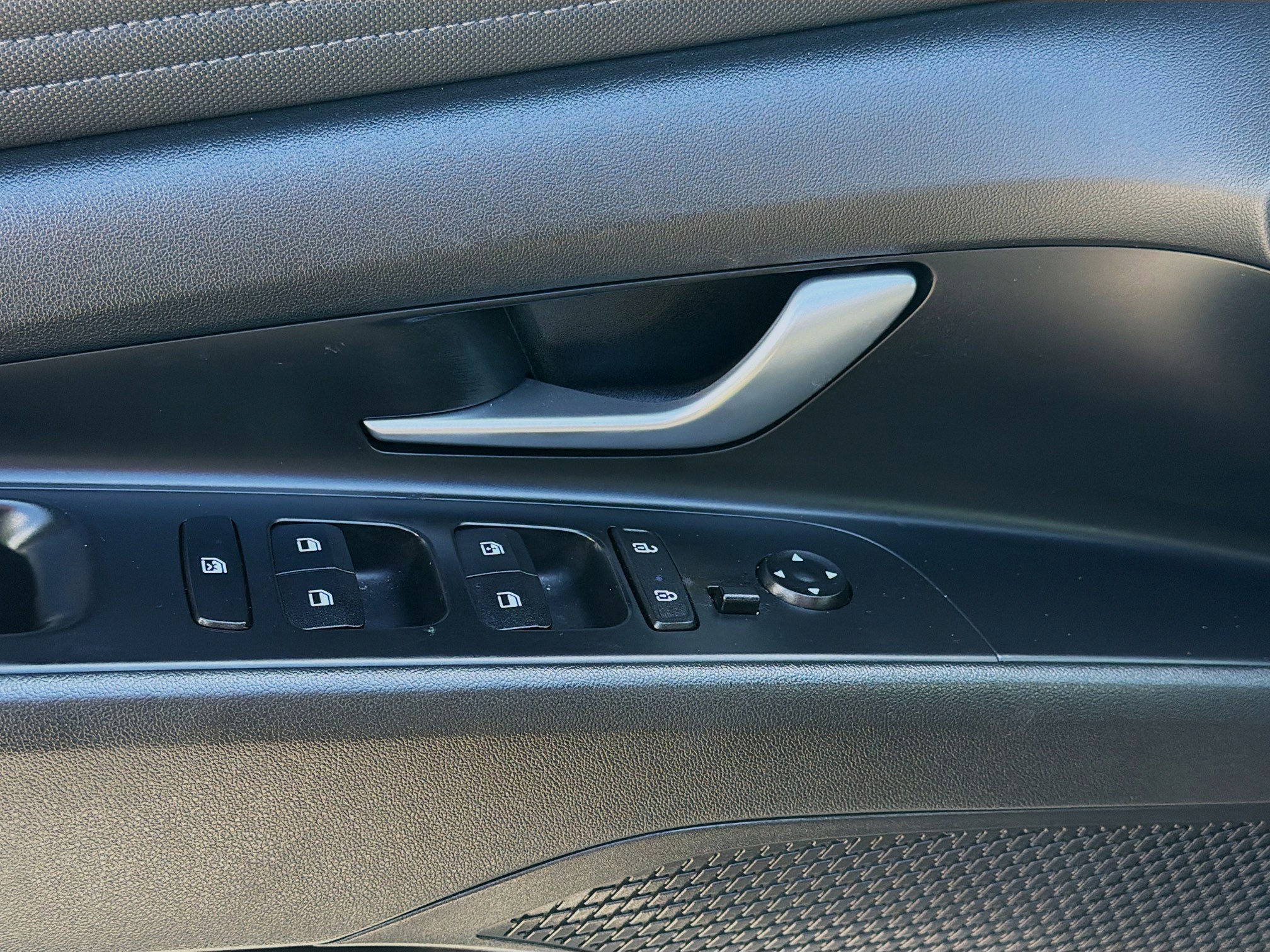 Used 2023 Hyundai Elantra SEL w/ Convenience Package FWD image 15