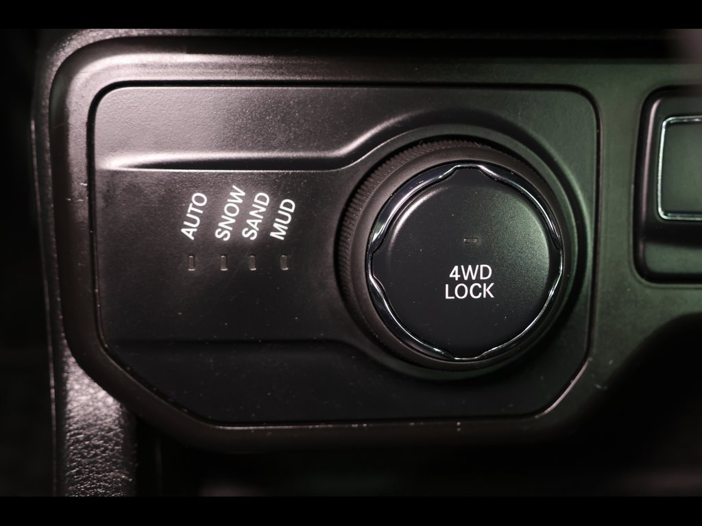 Used 2019 Jeep Renegade Latitude w/ Safety & Security Group II image 10