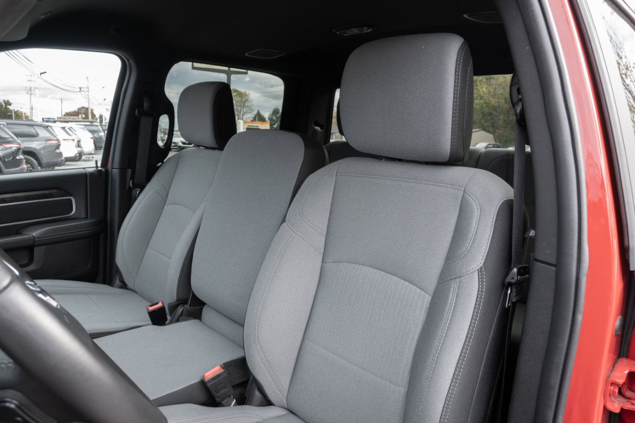 Used 2024 RAM 2500 Big Horn w/ Bed Utility Group image 19