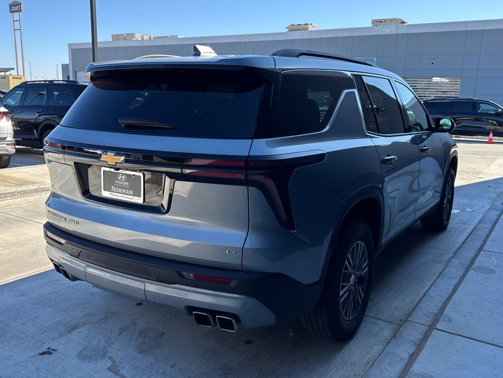 Used 2024 Chevrolet Traverse LT image 21