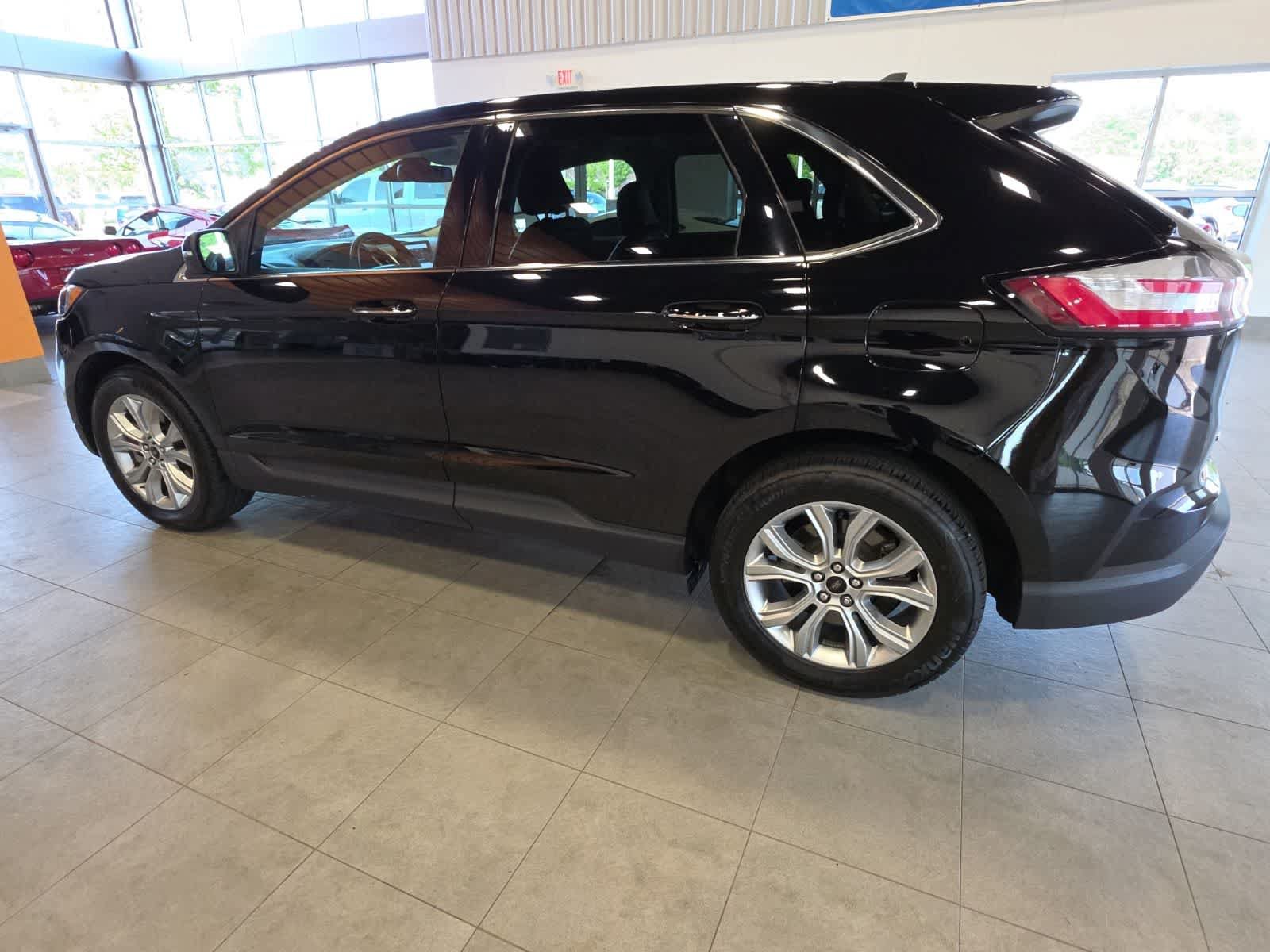 Used 2024 Ford Edge Titanium AWD/4WD image 12