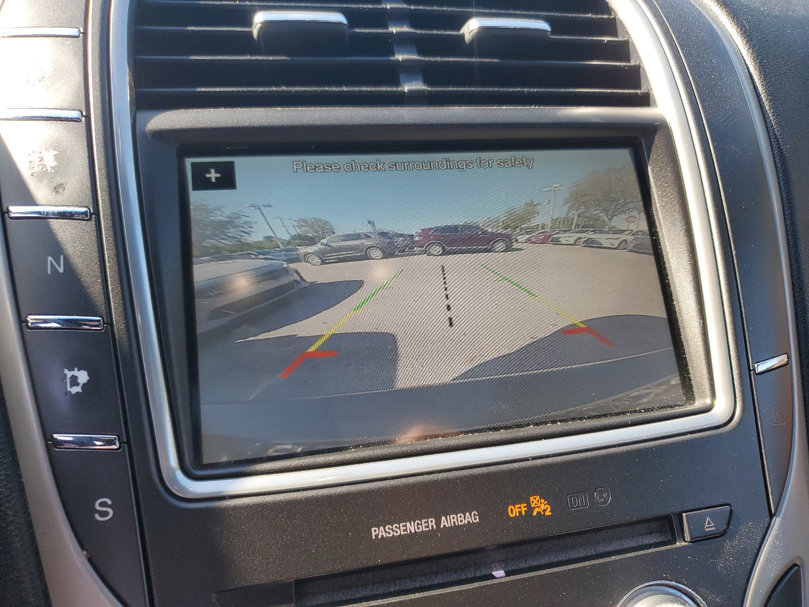 Used 2017 Lincoln MKX Reserve image 27