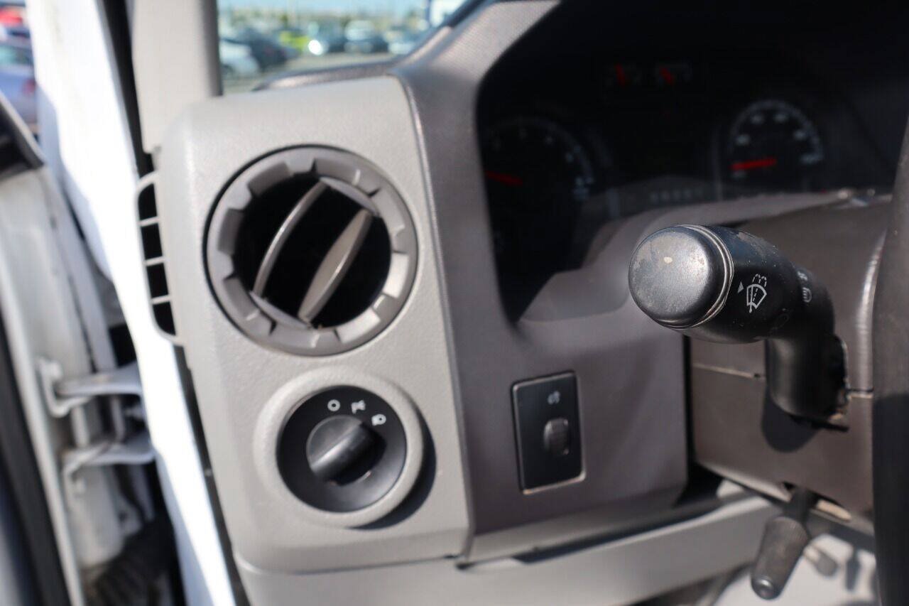 Used 2011 Ford E-250 and Econoline 250 w/ PWR Group RWD image 11
