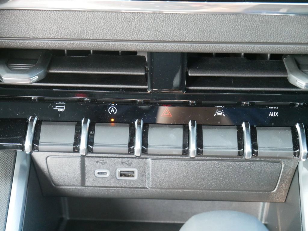 New 2026 Chevrolet Colorado W/T image 18