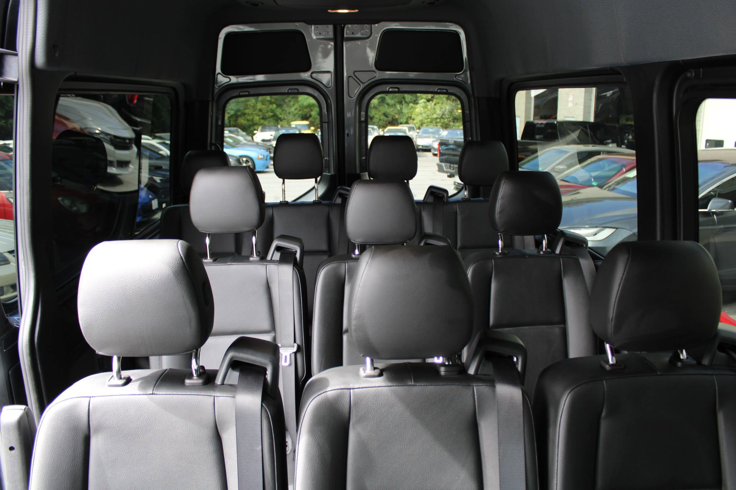 Used 2024 Mercedes-Benz Sprinter 2500 image 35