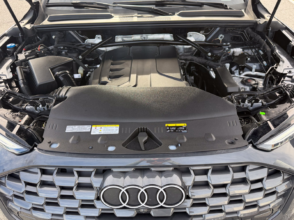 Certified 2025 Audi Q5 Premium Plus w/ Premium Plus AWD/4WD image 40