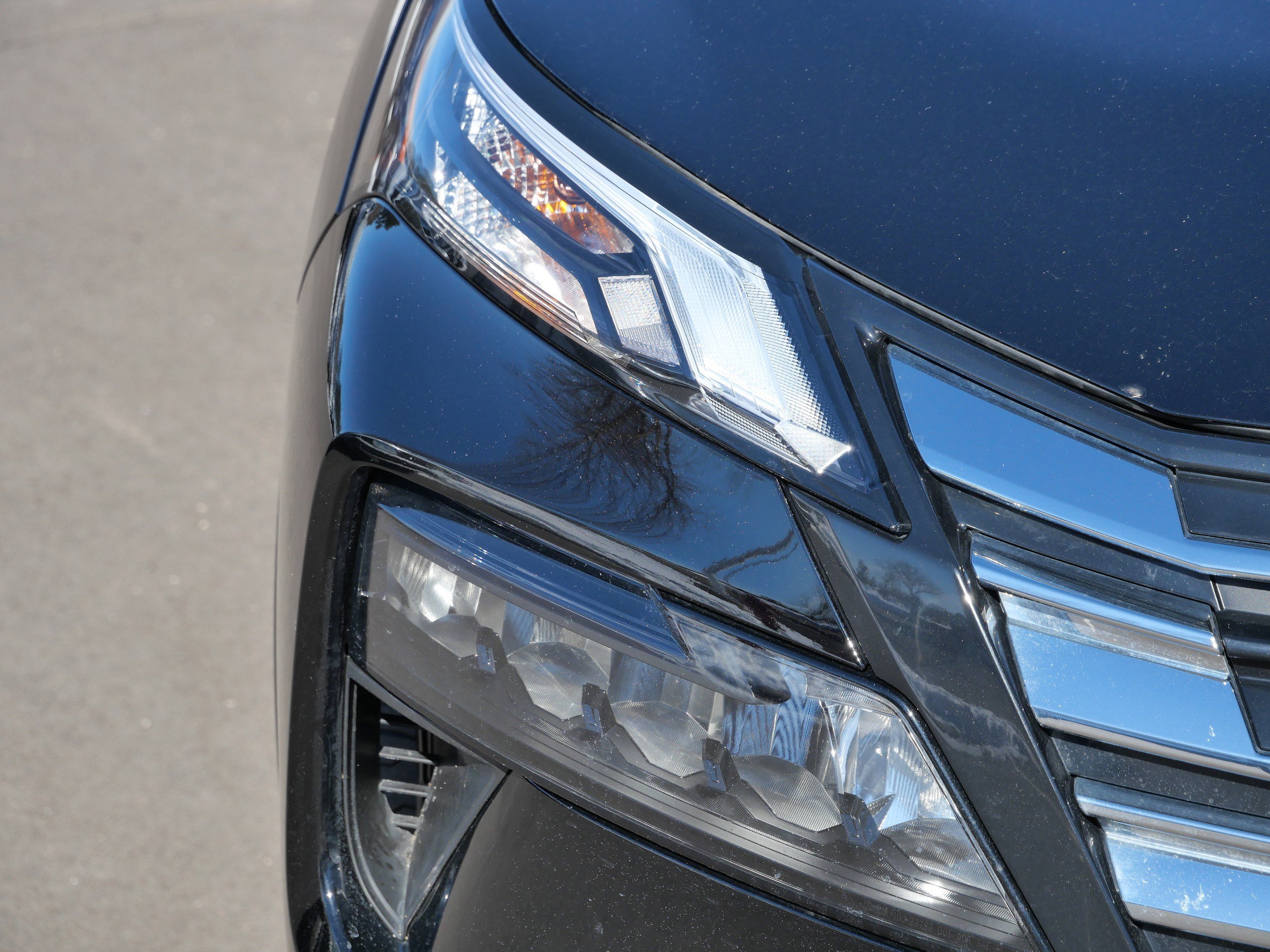 Used 2025 Nissan Rogue SL w/ Tech Package image 16