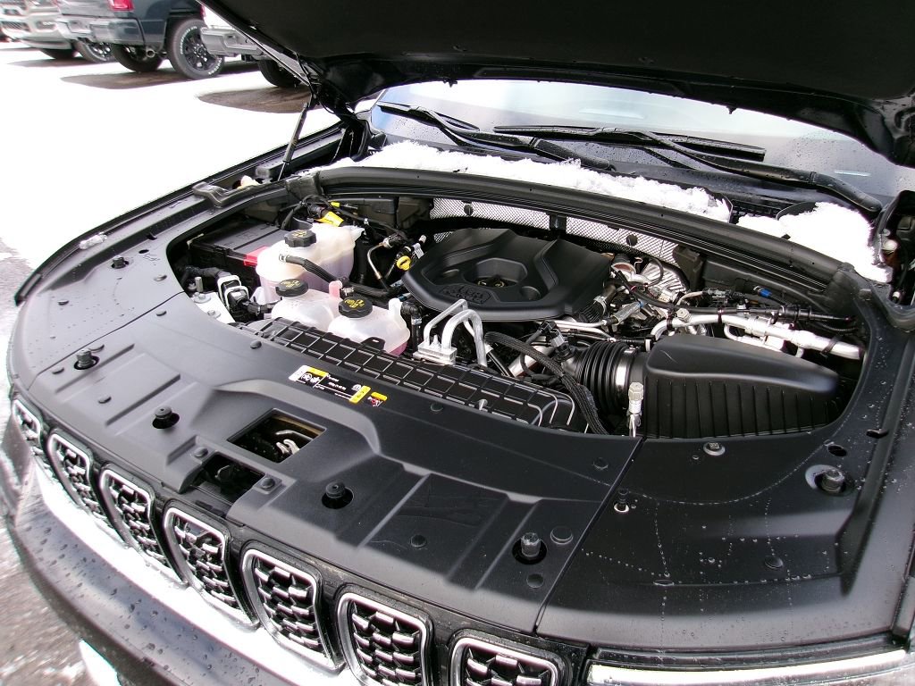 Certified 2022 Jeep Grand Cherokee Summit image 21