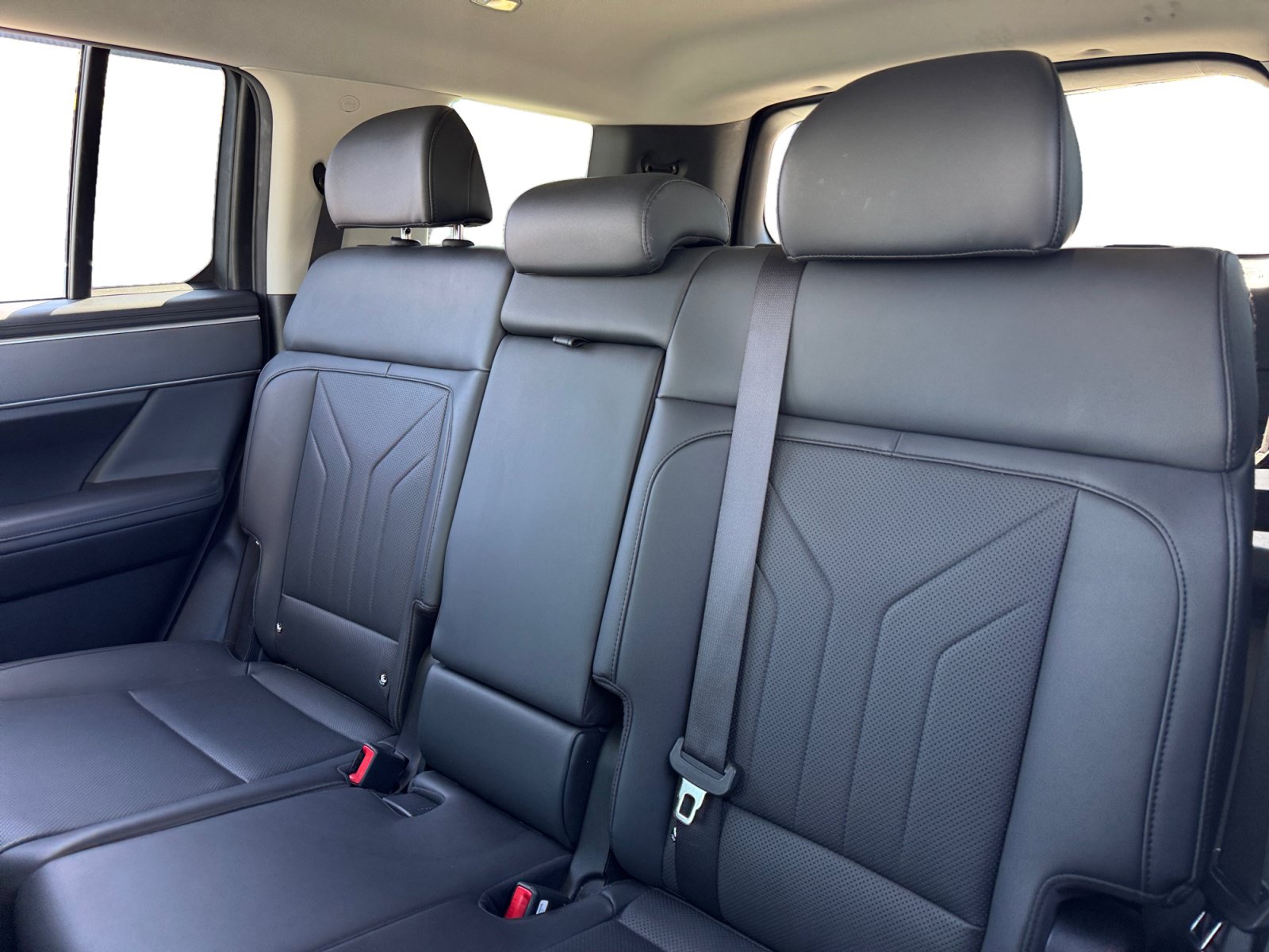Used 2024 Hyundai Santa Fe SEL FWD image 13