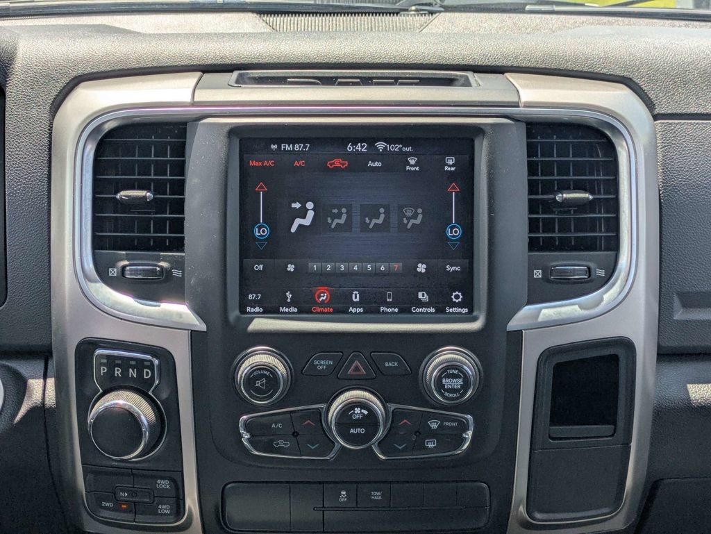 Used 2019 RAM 1500 Classic SLT w/ Luxury Group AWD/4WD image 17