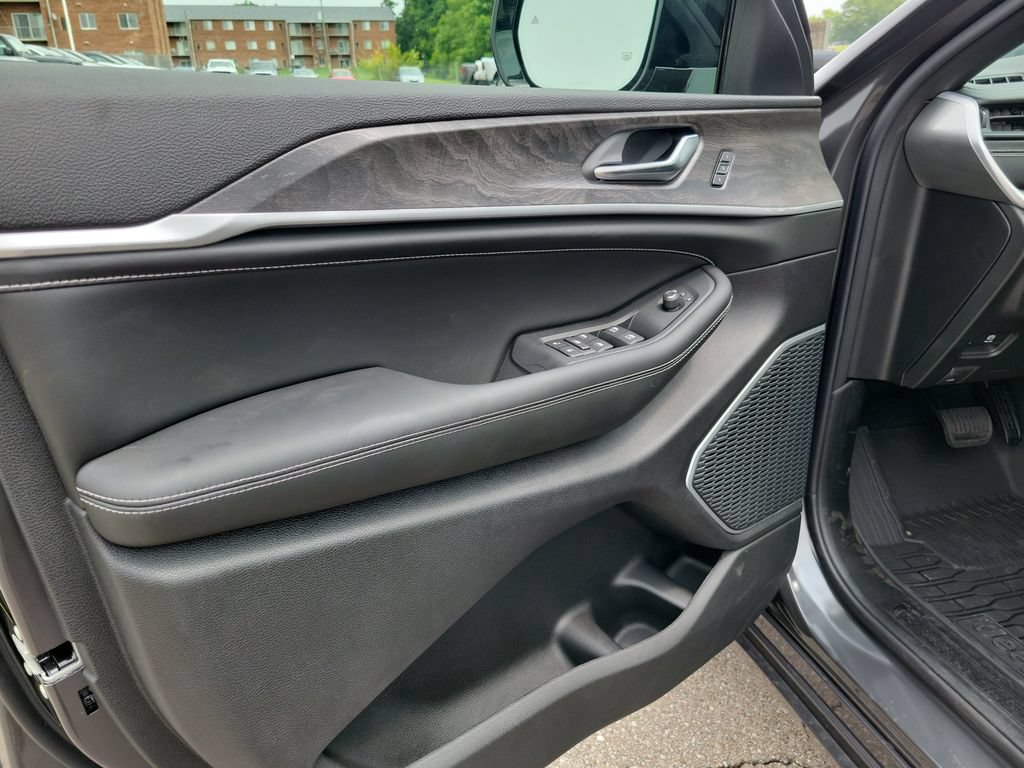 New 2026 Jeep Grand Cherokee Limited AWD/4WD image 13