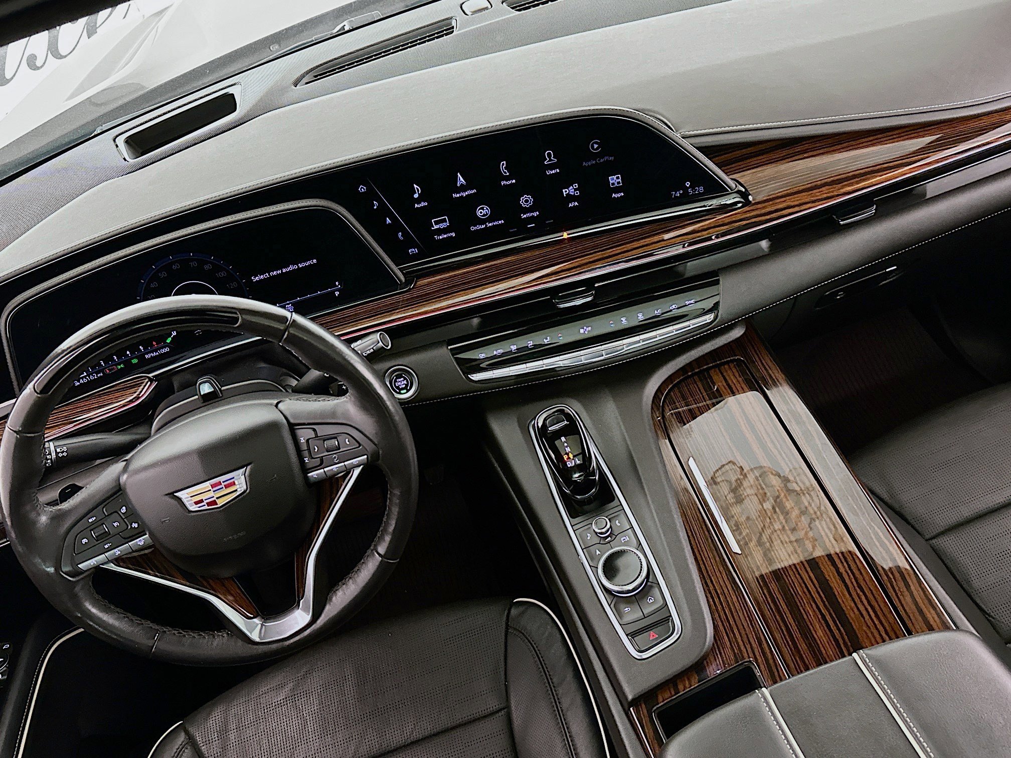 Used 2023 Cadillac Escalade Premium Luxury w/ Performance Package AWD/4WD image 18