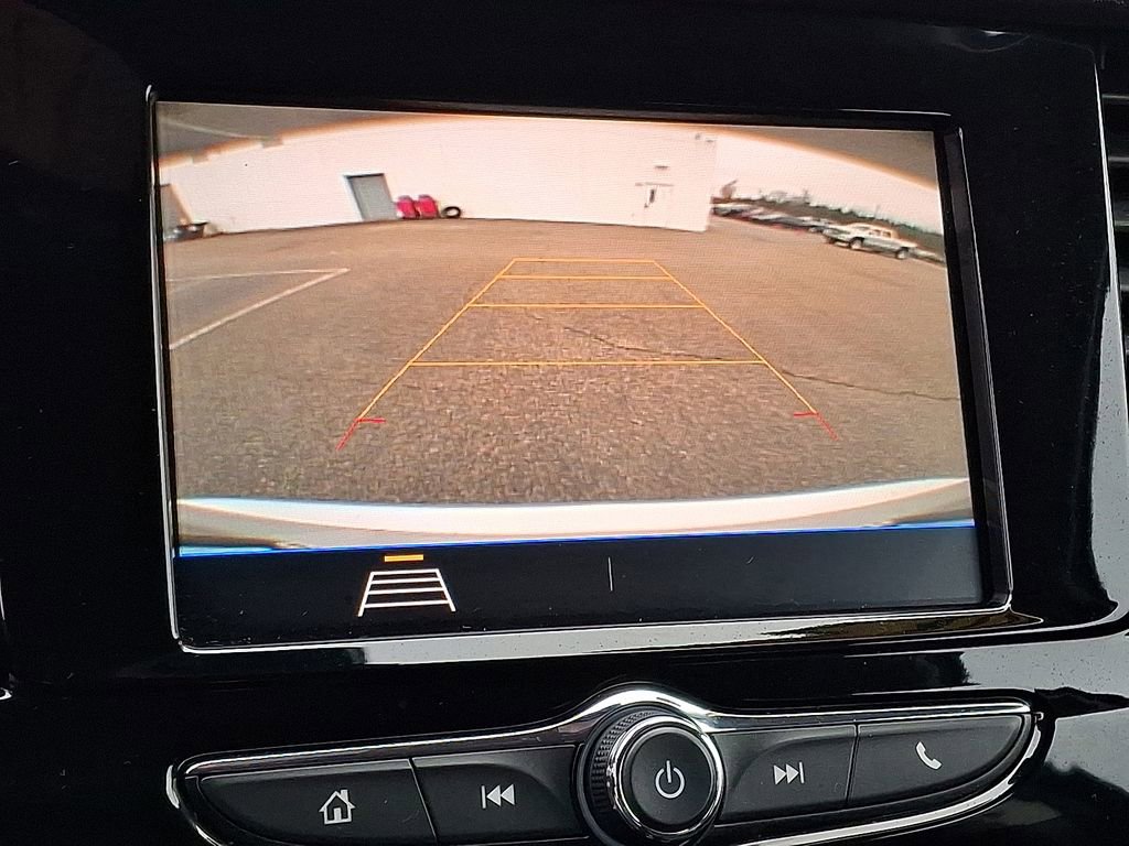 Used 2022 Buick Encore Preferred w/ Safety Package image 5