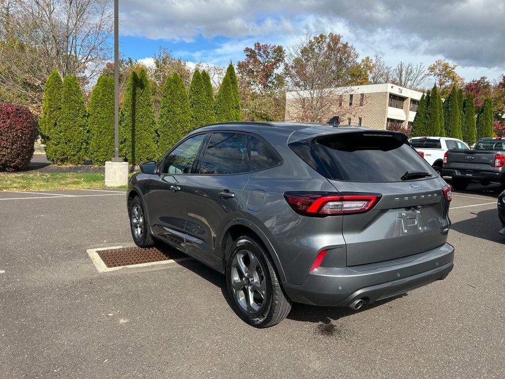 Certified 2023 Ford Escape ST-Line w/ Tech Pack #1 image 10
