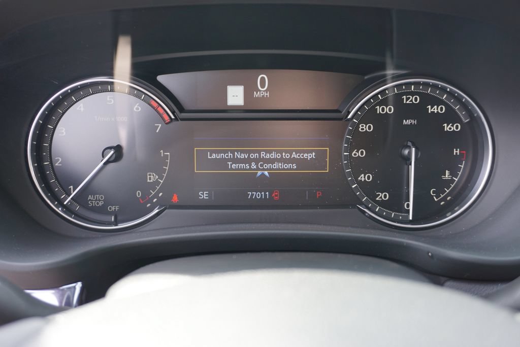 Used 2022 Cadillac XT4 Luxury w/ Cold Weather Package FWD image 29
