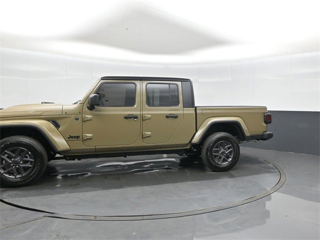 New 2025 Jeep Gladiator Sport image 7