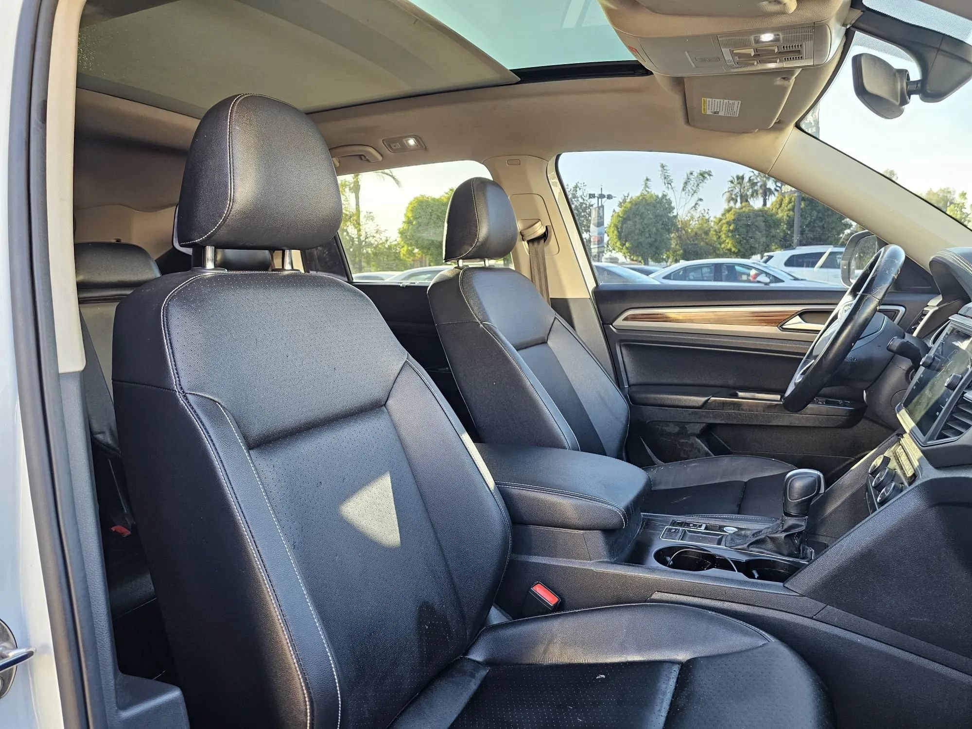 Used 2021 Volkswagen Atlas SE w/ Panoramic Sunroof Package FWD image 9