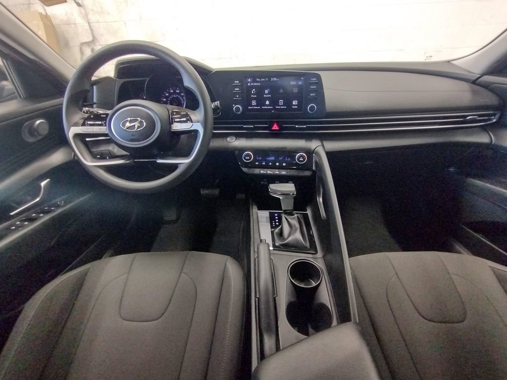 Certified 2023 Hyundai Elantra SEL w/ Preferred Accessory Package FWD image 32