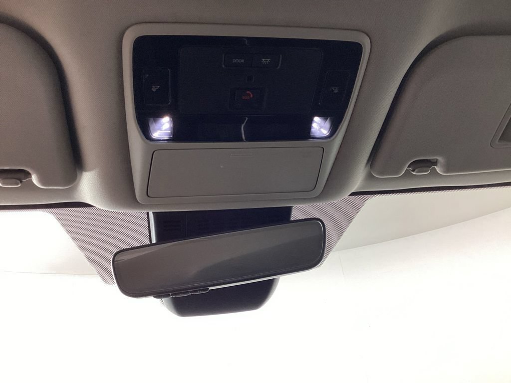 Used 2024 Toyota Grand Highlander AWD image 16