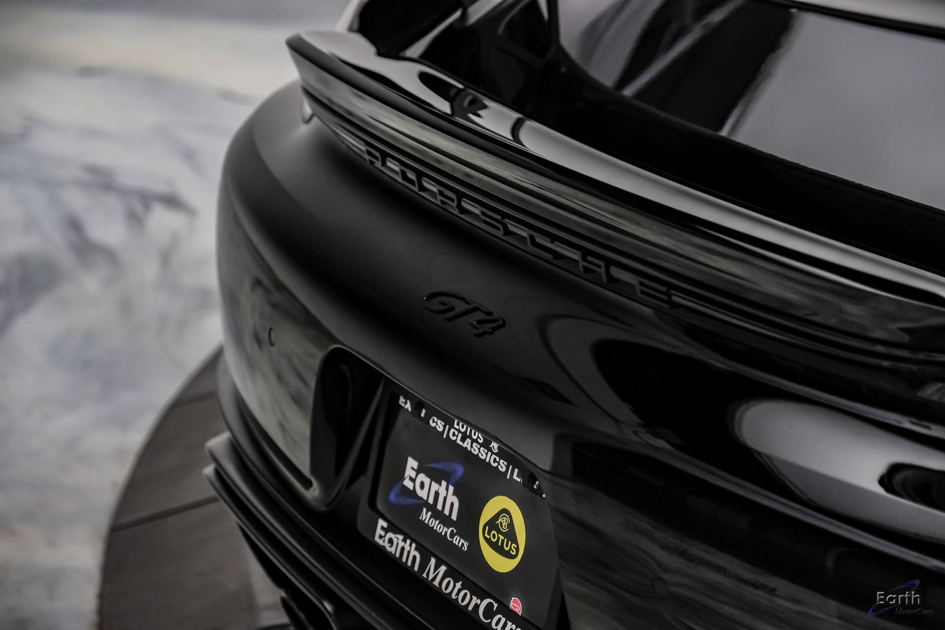 Used 2023 Porsche 718 Cayman GT4 RWD image 18