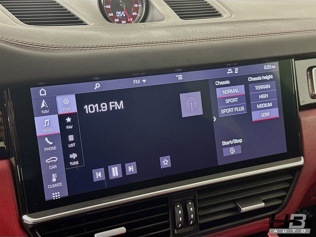 Used 2019 Porsche Cayenne Turbo w/ Premium Plus Package image 12