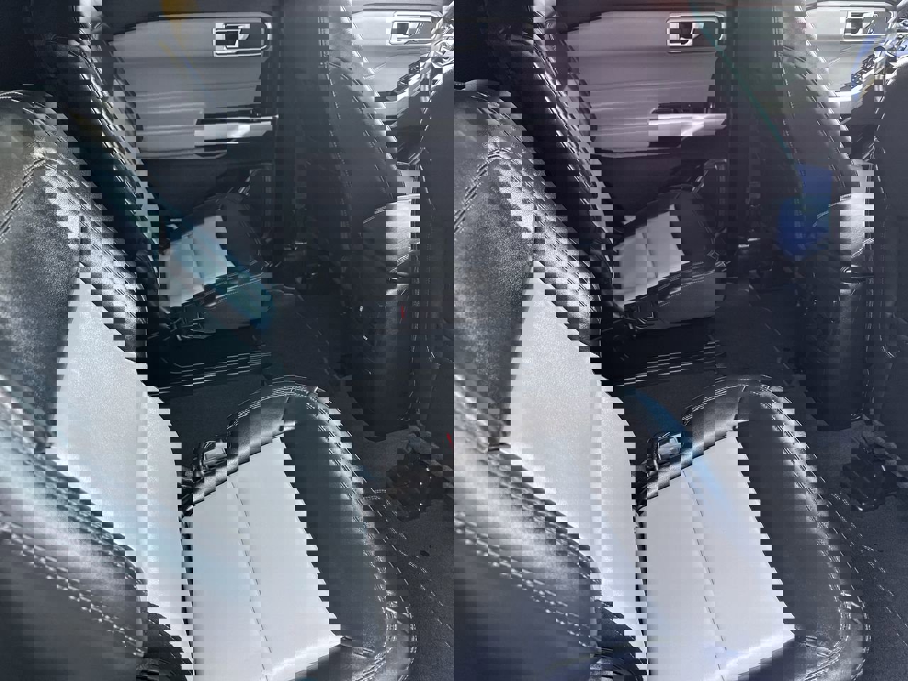 Used 2022 Ford Explorer XLT w/ Equipment Group 202A image 28