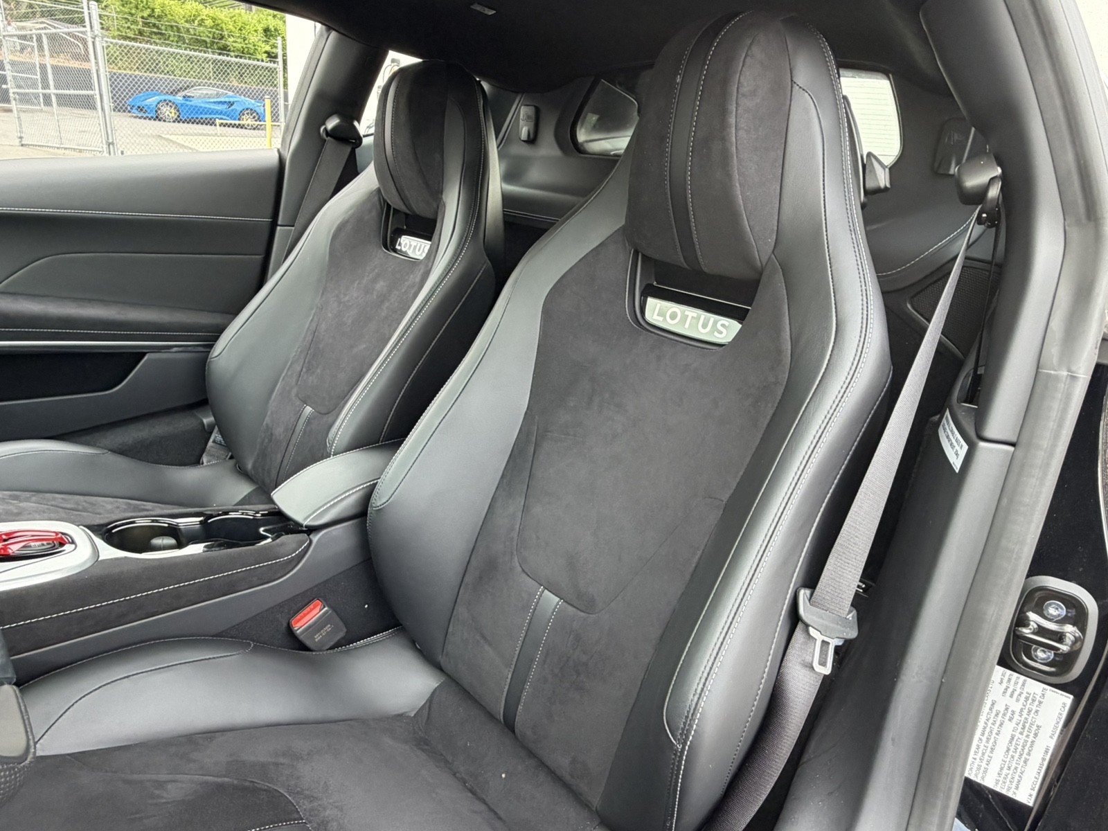 Used 2025 Lotus Emira RWD image 13