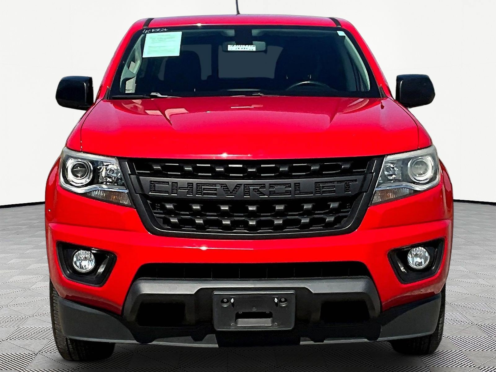 Used 2015 Chevrolet Colorado LT w/ Luxury Package RWD image 2