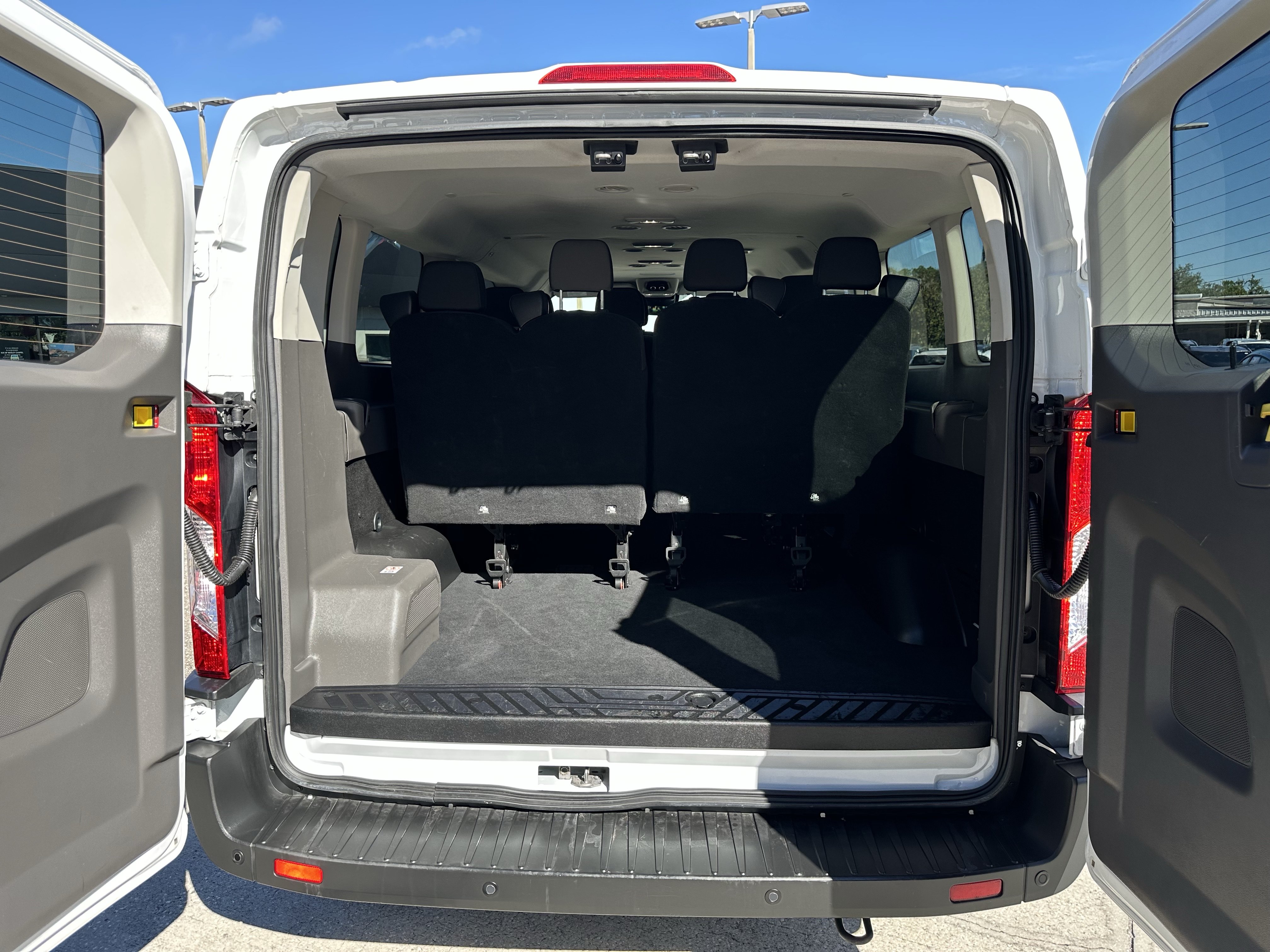 Used 2023 Ford Transit 350 XLT RWD image 10