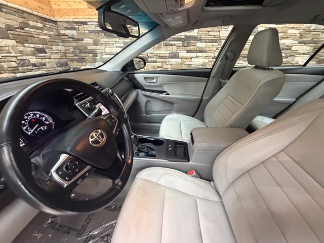 Used 2016 Toyota Camry XLE w/ Moonroof Package FWD image 16