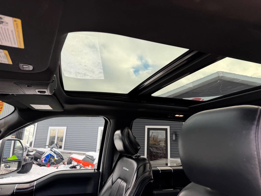 Used 2017 Ford F150 Platinum w/ Equipment Group 701A Luxury AWD/4WD image 17