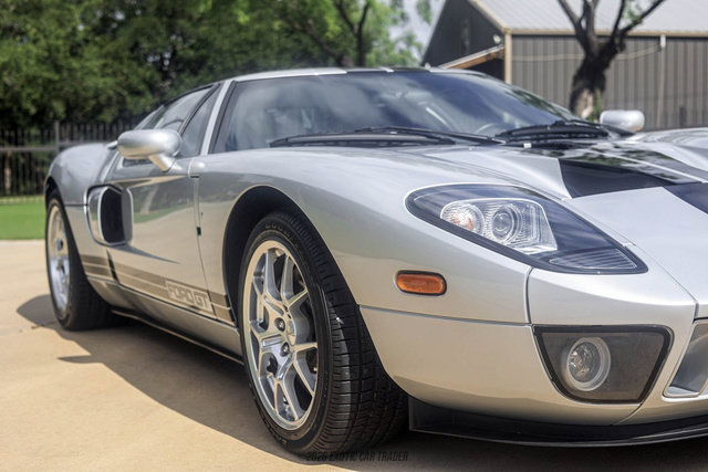 Used 2005 Ford GT RWD image 48