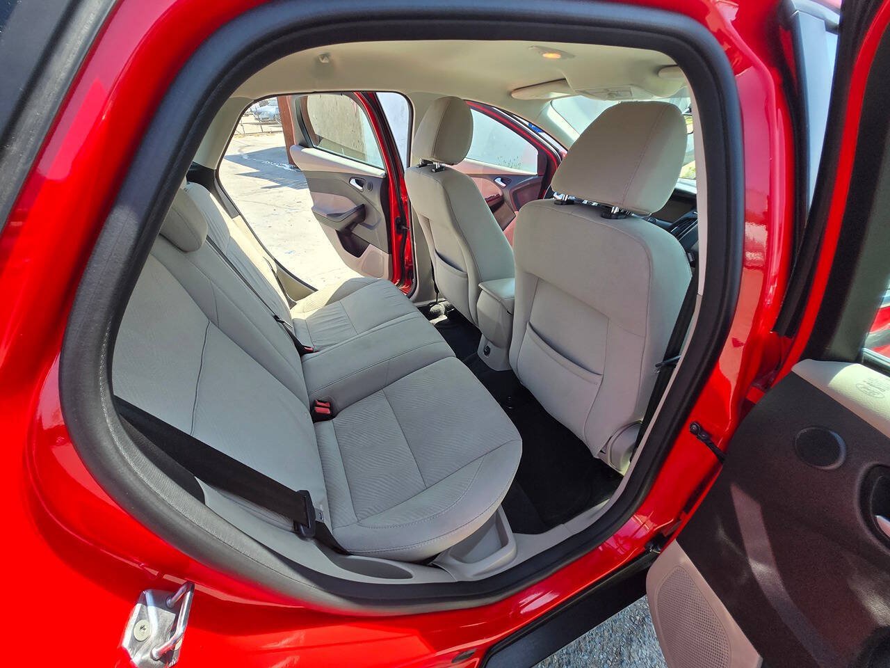 Used 2014 Ford Focus Electric Hatchback FWD image 29