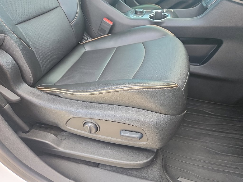 Used 2024 GMC Terrain AT4 AWD/4WD image 19