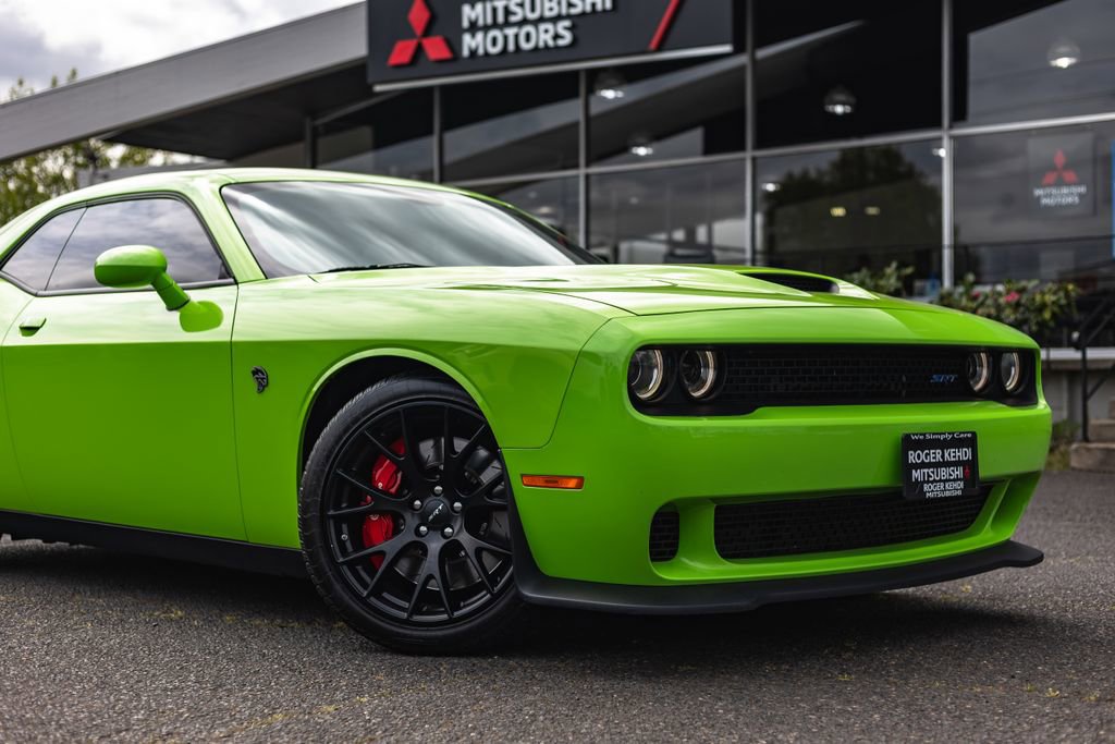 Used 2015 Dodge Challenger SRT Hellcat RWD image 3