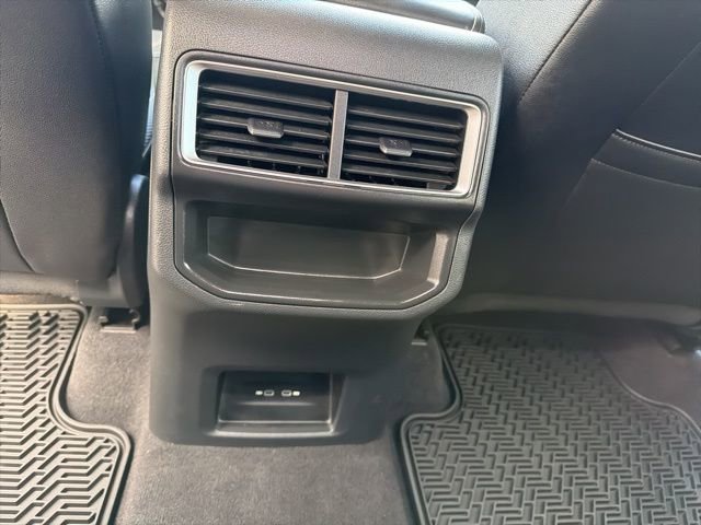 Certified 2024 Volkswagen Atlas Cross Sport SE image 19