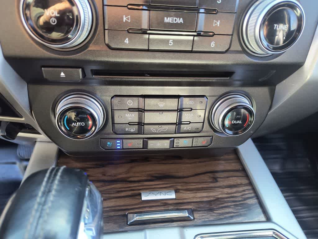 Used 2018 Ford F150 Lariat w/ Equipment Group 502A Luxury AWD/4WD image 19