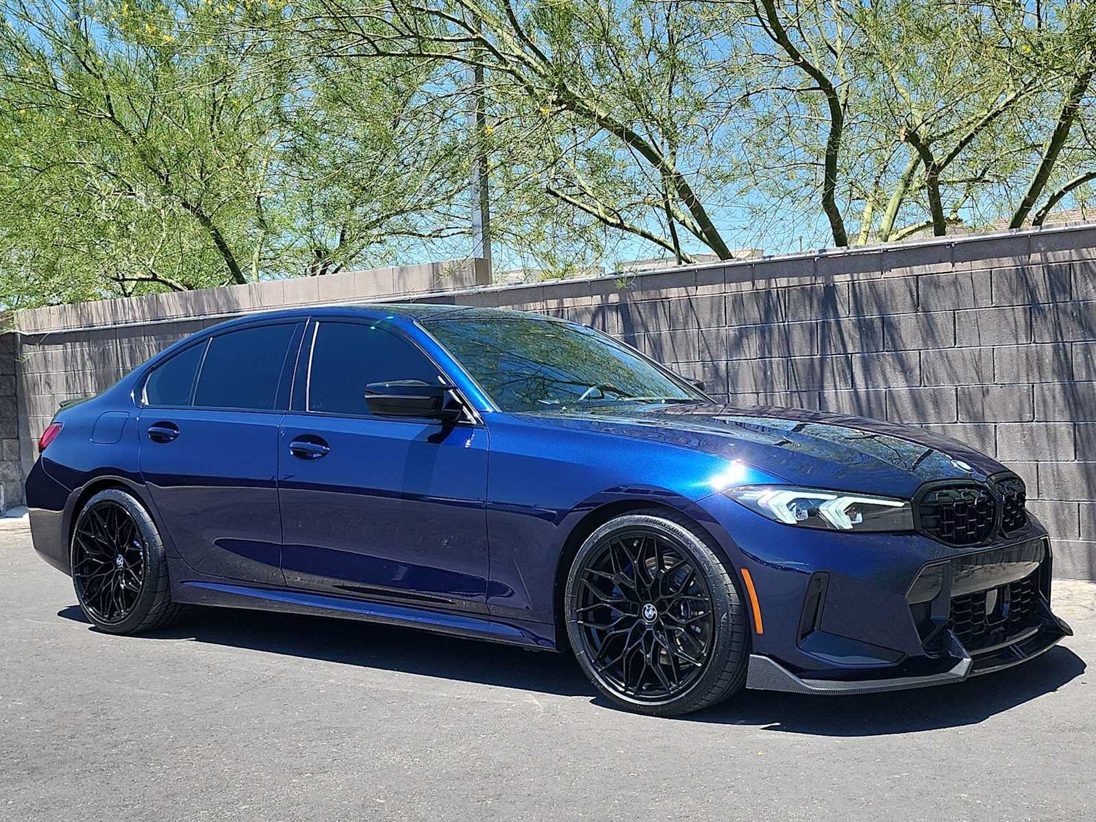 Used 2025 BMW M340i w/ Premium Package RWD image 2