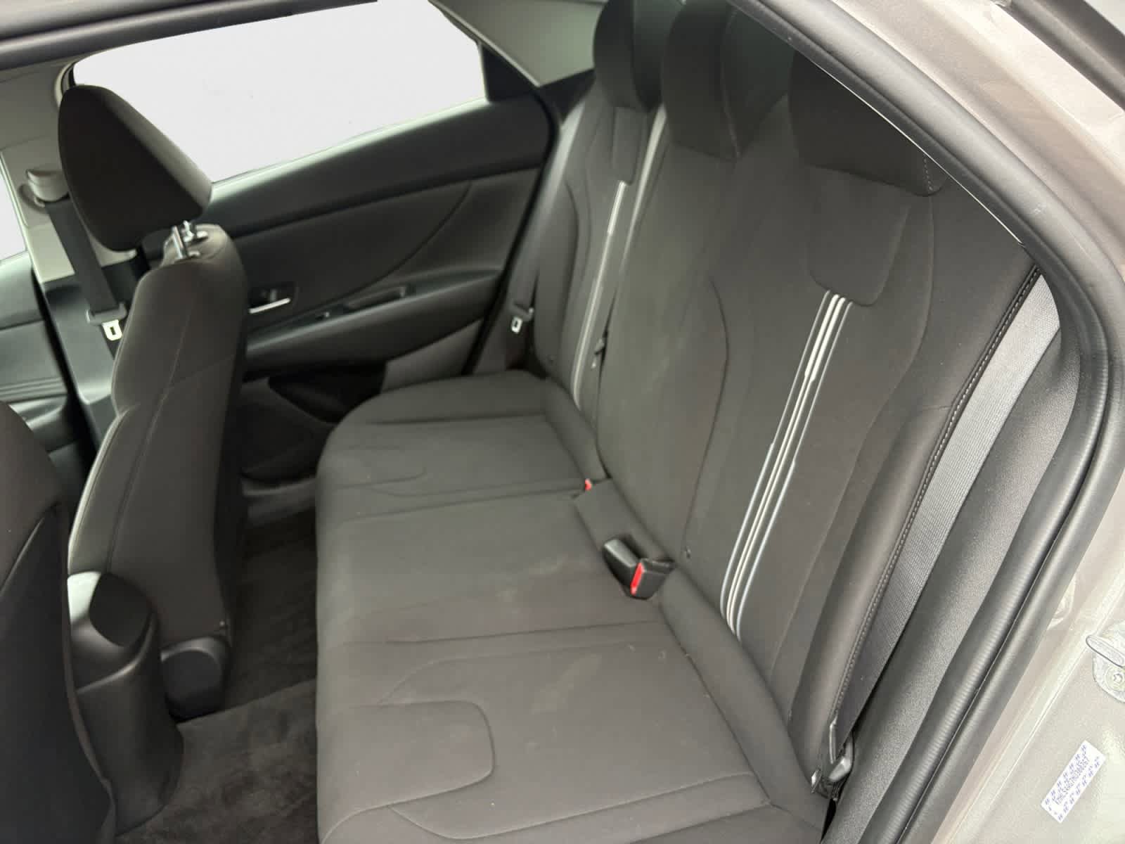 Used 2022 Hyundai Elantra SEL w/ Convenience Package FWD image 14