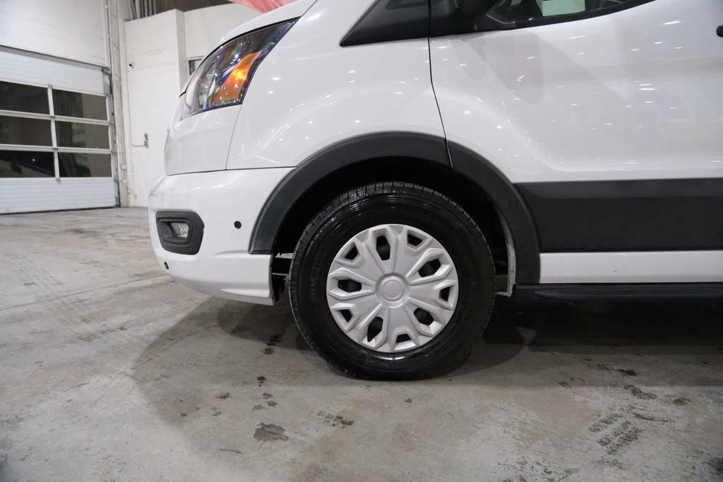 Used 2024 Ford Transit 350 XLT RWD image 5