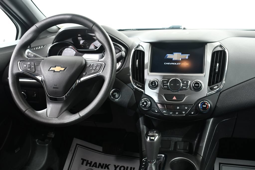 Used 2017 Chevrolet Cruze LT w/ Sun And Sound Package FWD image 8